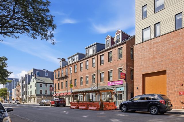 188-190 Sumner St, Boston, MA 02128