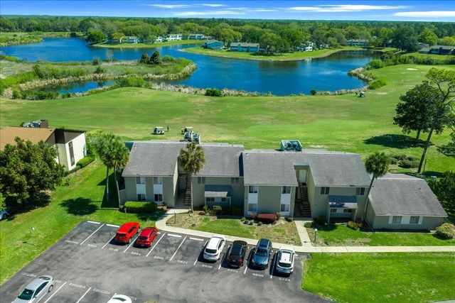 556 FAIRWAYS CIRCLE B, Ocala, FL 34472