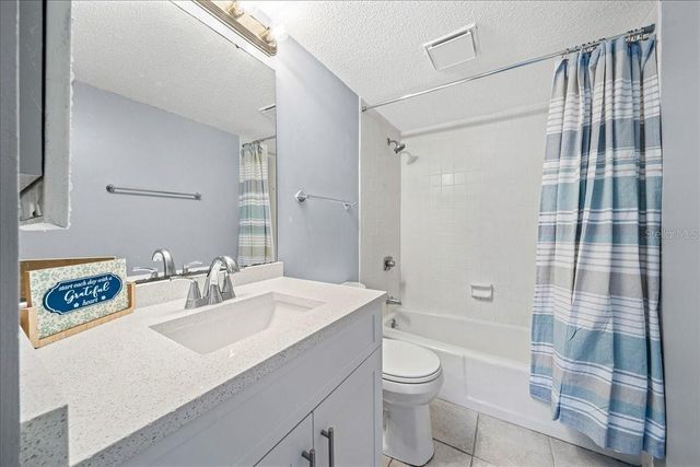 556 FAIRWAYS CIRCLE B, Ocala, FL 34472