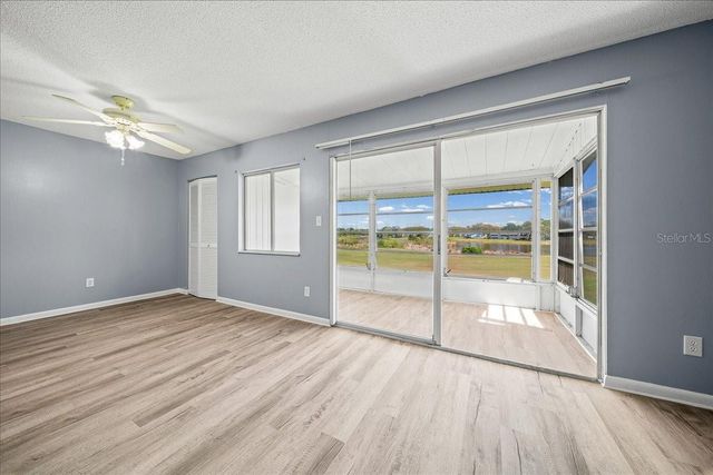 556 FAIRWAYS CIRCLE B, Ocala, FL 34472