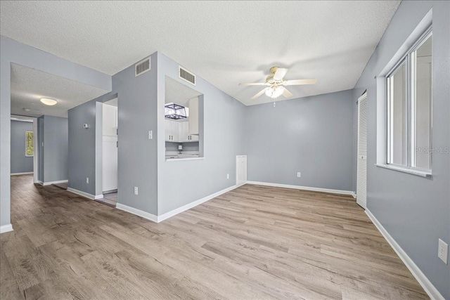 556 FAIRWAYS CIRCLE B, Ocala, FL 34472