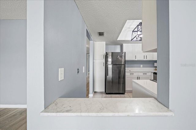 556 FAIRWAYS CIRCLE B, Ocala, FL 34472