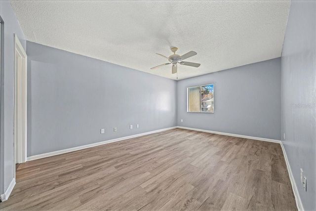 556 FAIRWAYS CIRCLE B, Ocala, FL 34472