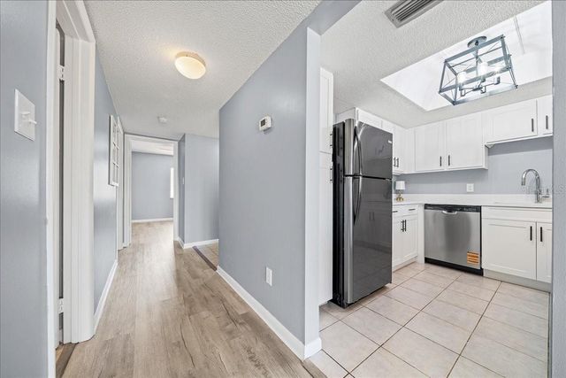 556 FAIRWAYS CIRCLE B, Ocala, FL 34472