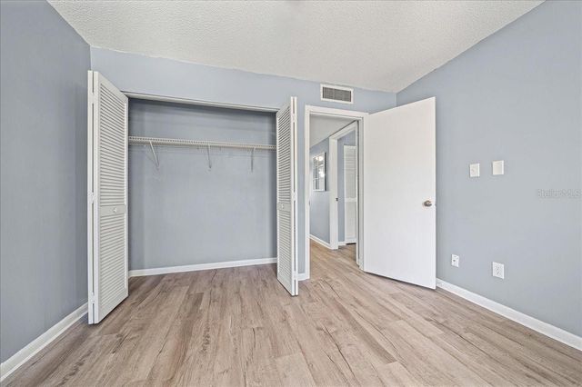 556 FAIRWAYS CIRCLE B, Ocala, FL 34472