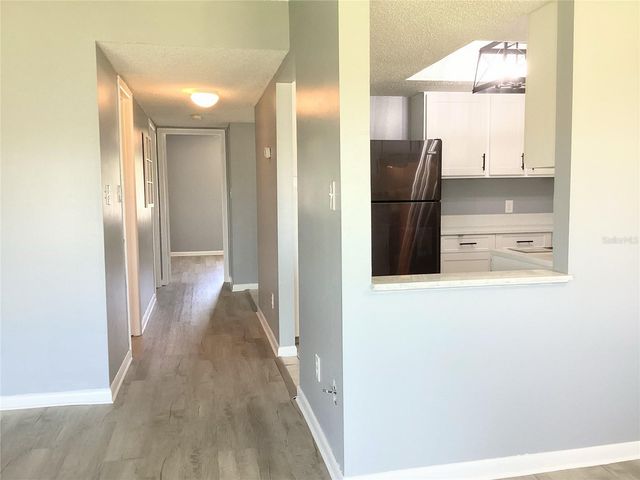 556 FAIRWAYS CIRCLE B, Ocala, FL 34472