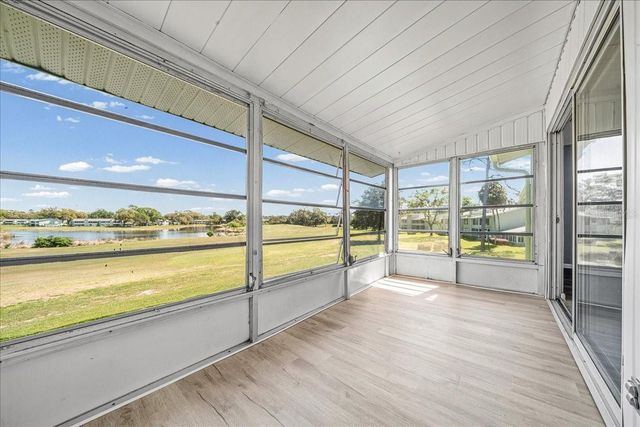 556 FAIRWAYS CIRCLE B, Ocala, FL 34472