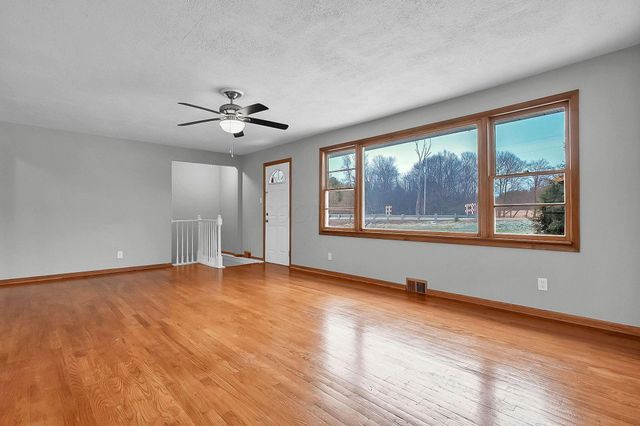 1284 Deeds Road, Granville, OH 43023