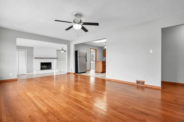 1284 Deeds Road, Granville, OH 43023