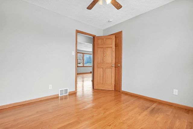 1284 Deeds Road, Granville, OH 43023