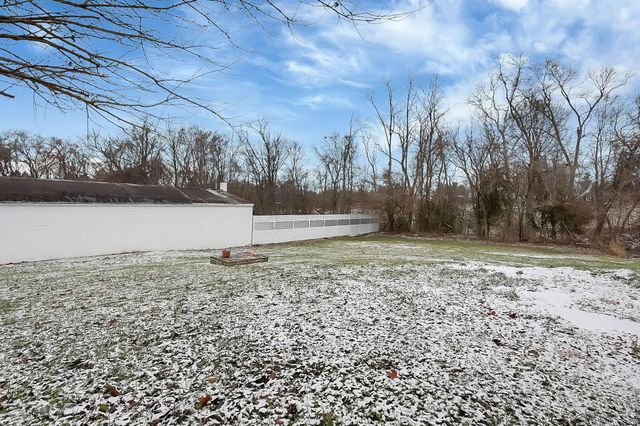 1284 Deeds Road, Granville, OH 43023