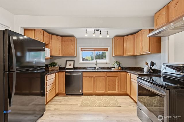 20229 148th Avenue SE, Kent, WA 98042