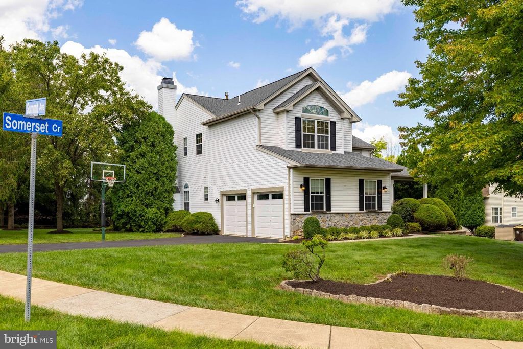212 SOMERSET CIR, CHALFONT, PA 18914 — photo 2
