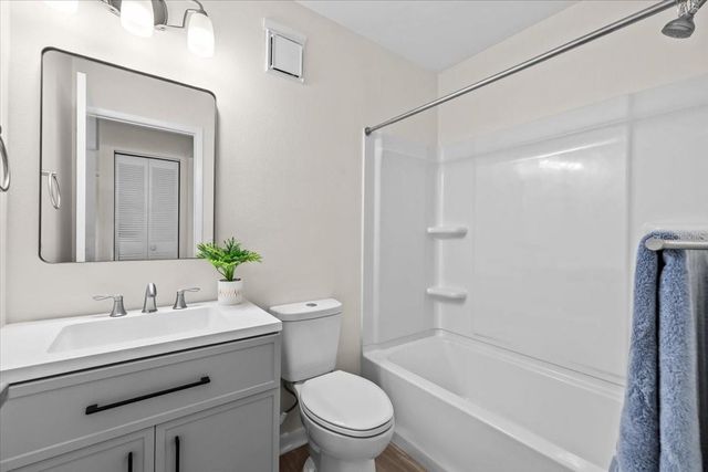 1390 OAK HILL DRIVE 202, Dunedin, FL 34698