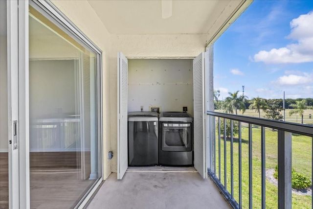 1390 OAK HILL DRIVE 202, Dunedin, FL 34698