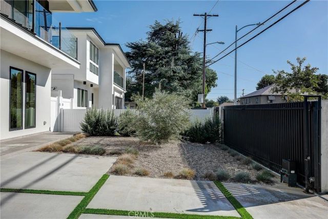14931 Vose Street, Van Nuys, CA 91405