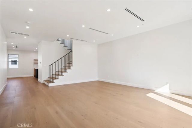14931 Vose Street, Van Nuys, CA 91405