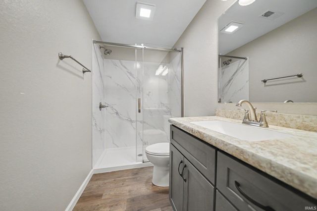 21787 County Road 26, Goshen, IN 46528