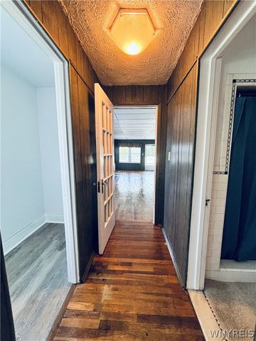 1933 Crescent, Hamburg, NY 14085