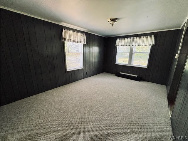 1933 Crescent, Hamburg, NY 14085