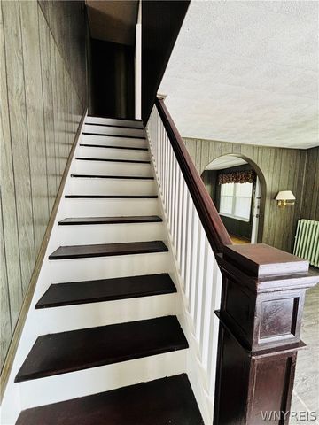1933 Crescent, Hamburg, NY 14085