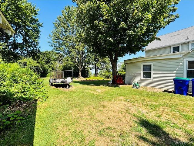 1933 Crescent, Hamburg, NY 14085