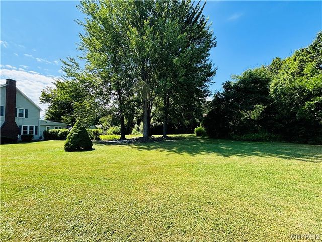 1933 Crescent, Hamburg, NY 14085
