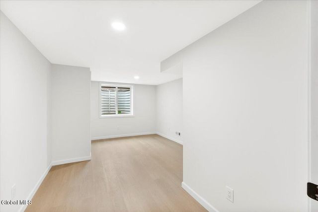 26 East Road, Moreau, NY 12803