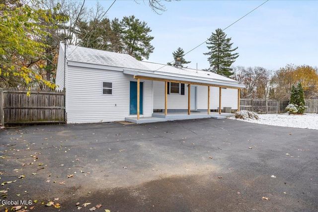 26 East Road, Moreau, NY 12803