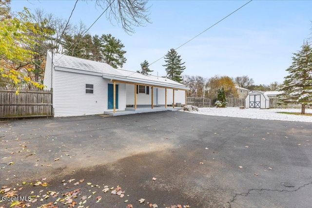 26 East Road, Moreau, NY 12803