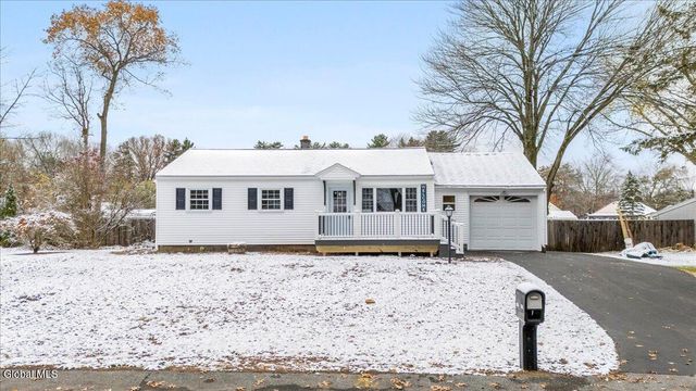 26 East Road, Moreau, NY 12803