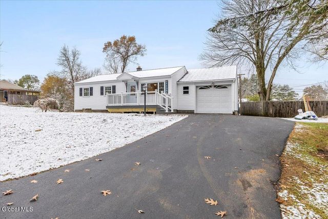 26 East Road, Moreau, NY 12803