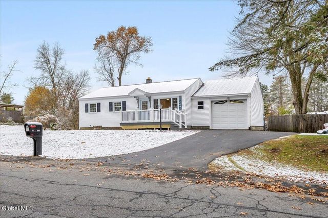 26 East Road, Moreau, NY 12803