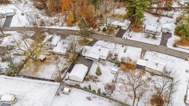 26 East Road, Moreau, NY 12803