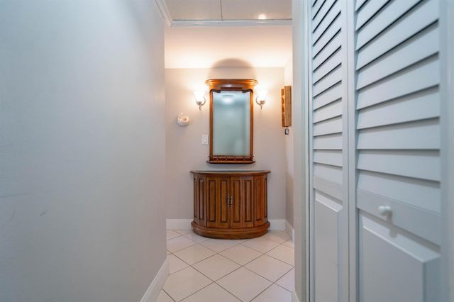 250 NE 20th Street 5260, Boca Raton, FL 33431