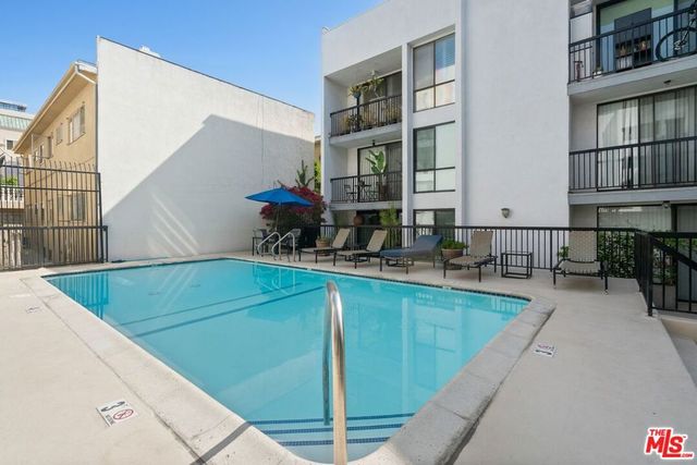 906 N Doheny Drive 221, West Hollywood, CA 90069