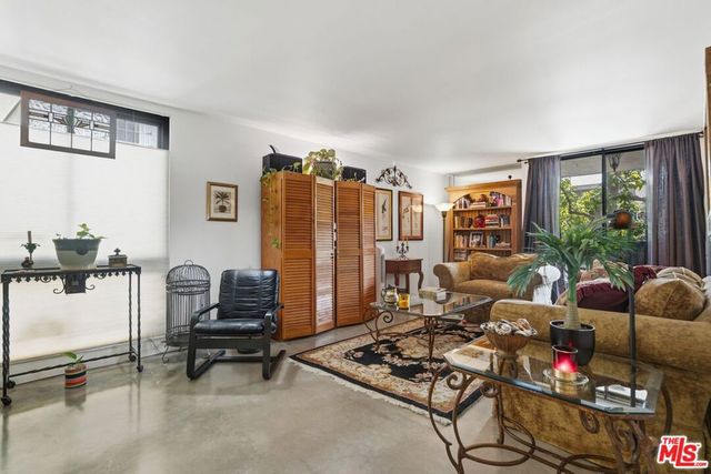906 N Doheny Drive 221, West Hollywood, CA 90069