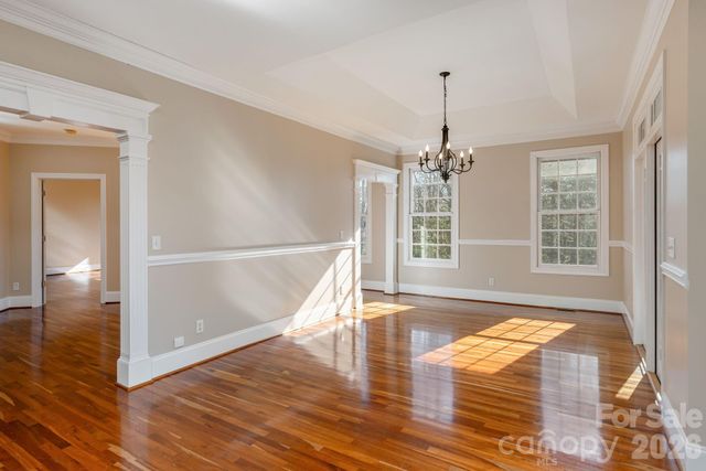 16 WINTERBERRY Drive, Hendersonville, NC 28739