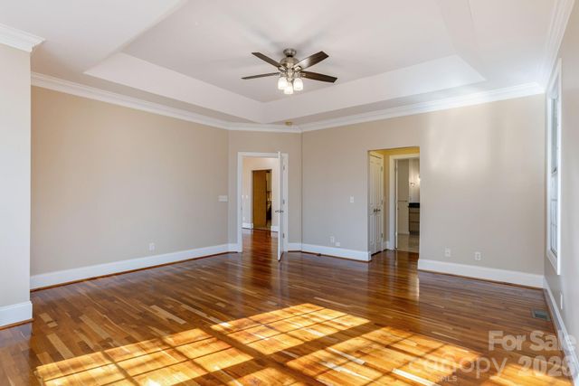 16 WINTERBERRY Drive, Hendersonville, NC 28739