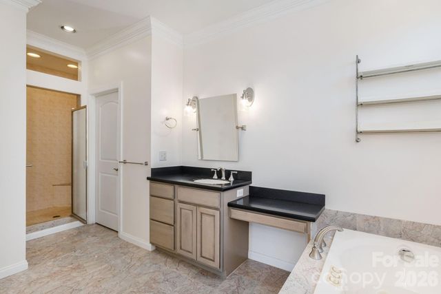 16 WINTERBERRY Drive, Hendersonville, NC 28739