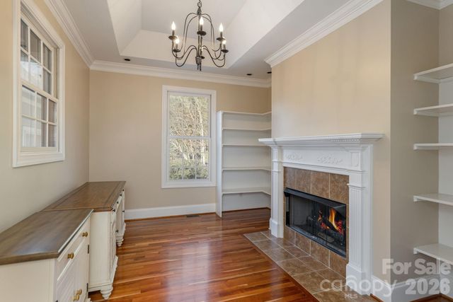 16 WINTERBERRY Drive, Hendersonville, NC 28739