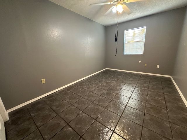 902 39th St, Odessa, TX 79764