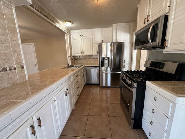 902 39th St, Odessa, TX 79764