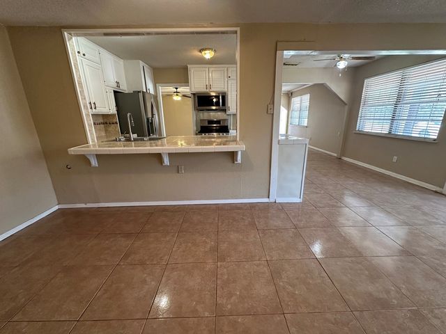 902 39th St, Odessa, TX 79764