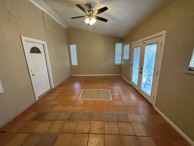 902 39th St, Odessa, TX 79764