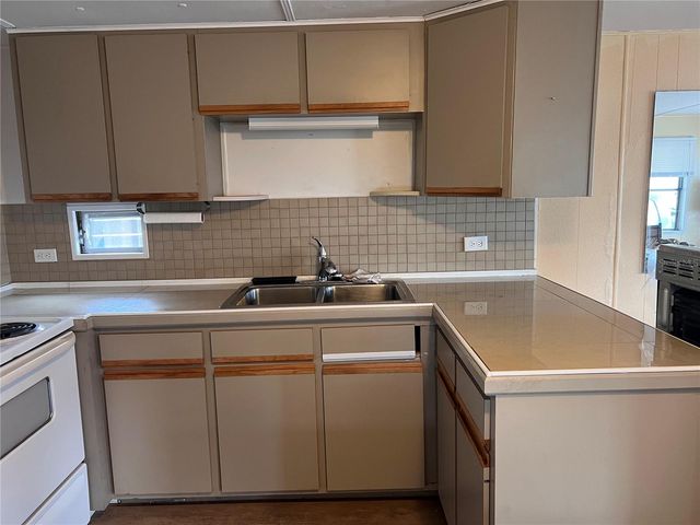 1411 21ST AVENUE DRIVE W, Bradenton, FL 34205