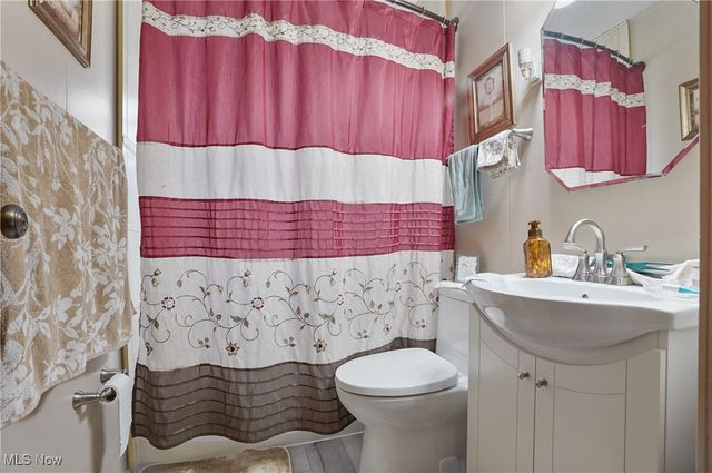 2540 11th Street, Cuyahoga Falls, OH 44221