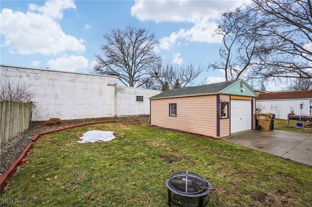 2540 11th Street, Cuyahoga Falls, OH 44221