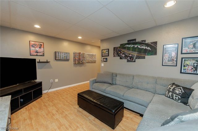 35268 Wood Street, North Ridgeville, OH 44039