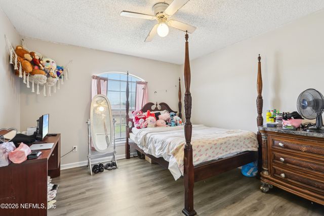 4322 S MARSH HAWK Drive S, Jacksonville, FL 32218